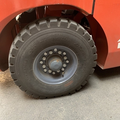 650-10 Chariot élévateur à fourche à jantes en acier divisées avec une longue durée de vie